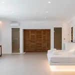 Mykonos Divino
