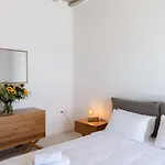 Mykonos Divino Apartment Tourlos