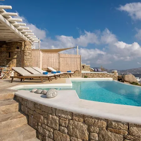 Mykonos Divino Tourlos